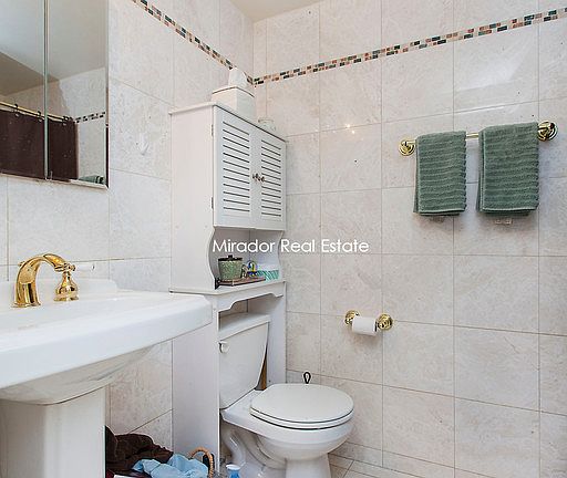 3rd image of 200 W 15th St APT 2F