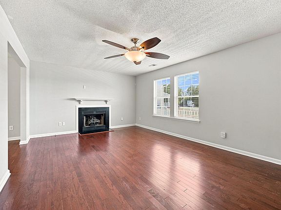 3rd image of 4201 Mardela Spring Dr