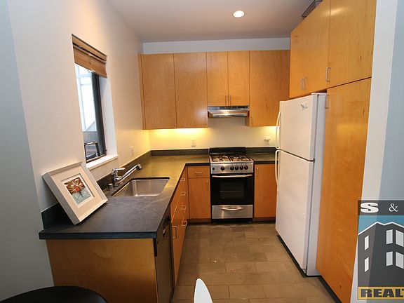 2nd image of 3524-3526 19th St