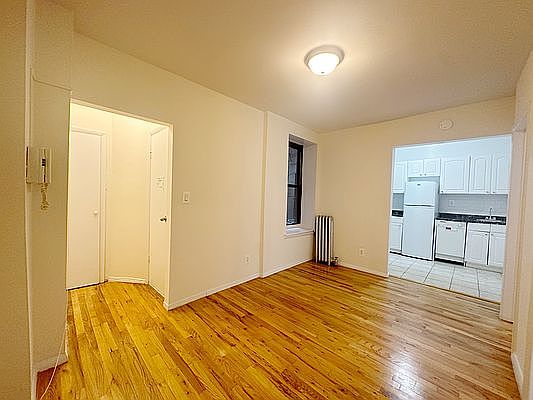 1st image of 310 W 14th St APT B