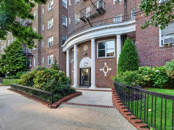 110-55 72nd Rd #507, Forest Hills, NY 11375