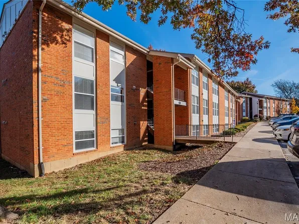 1951 Greenpoint Dr APT 204, Saint Louis, MO 63122