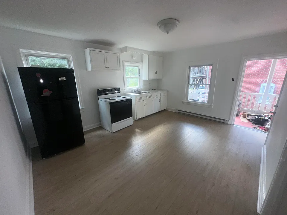 115 East Ave #2