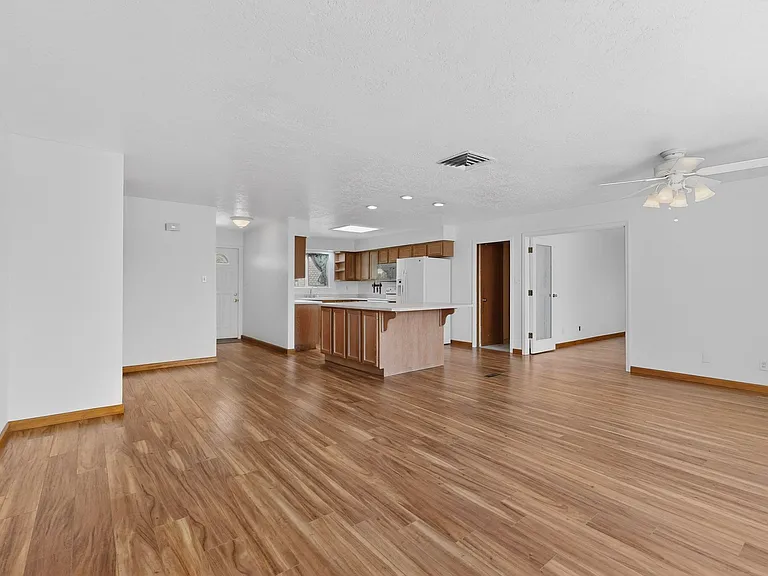 9912 Dorothy Pl NE — Photo 14