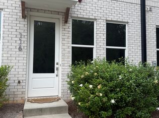9058 Main St, Woodstock, GA 30188