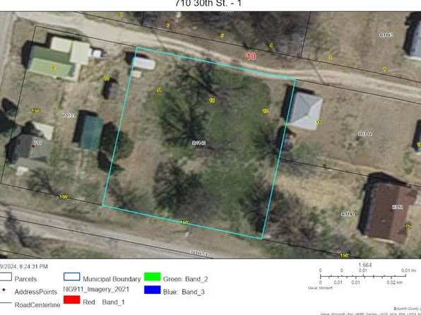 710 30th St, Wilson, KS 67490