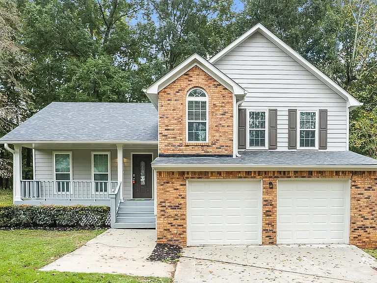 233 Northbridge Dr — Photo 1