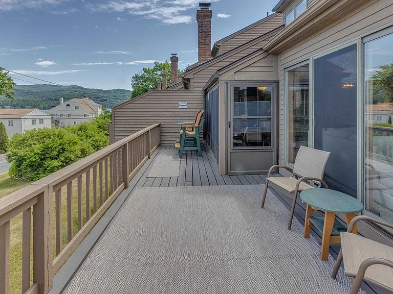 21 Woodbury Dr #27 — Photo 4