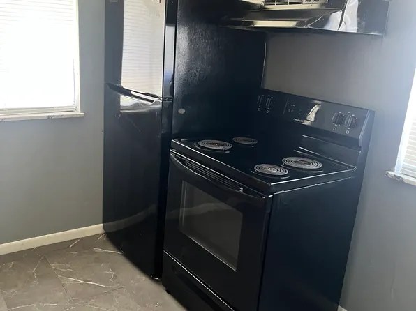 34 S Trenton St #A, Dayton, OH 45417