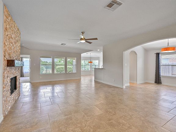 4th image of 3720 Magnolia Rdg