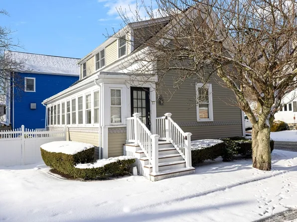 17 Lindsey St, Marblehead, MA 01945
