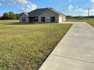 425 Herchel Gallop Rd, Caledonia, MS 39740