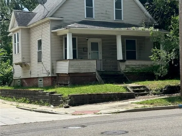 930 Johnston St, Akron, OH 44306