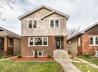 4934 W Roscoe St, Chicago, IL 60641