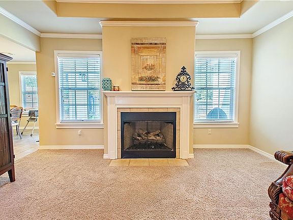 5th image of 1779 N Fallbrook Way