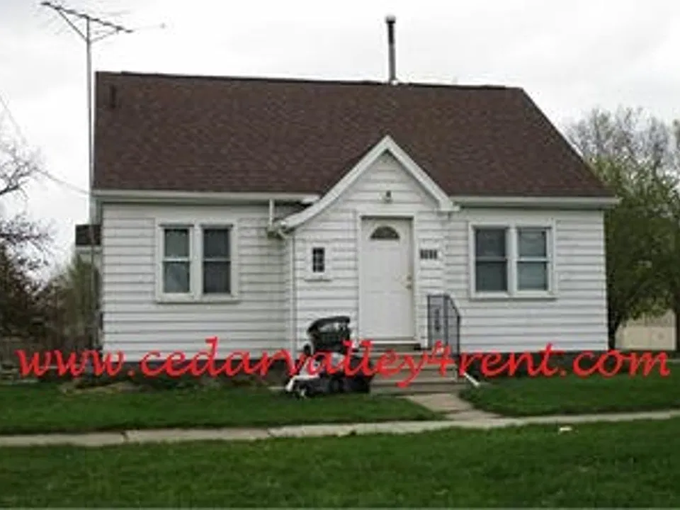1104 W 8th St