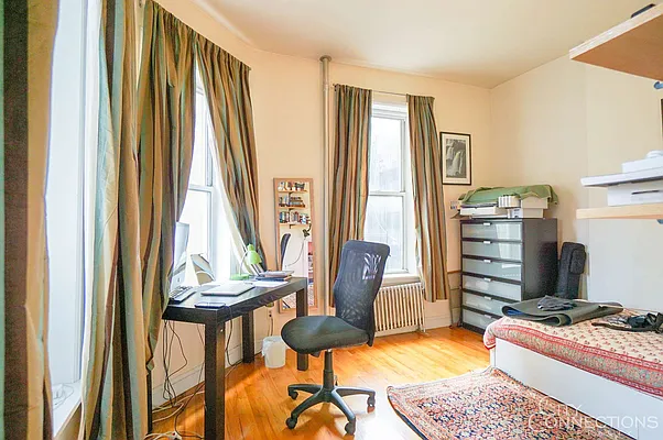 Rented by City Connections Realty | media 15