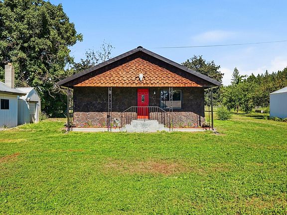 3rd image of 228 N Arcadia Ave