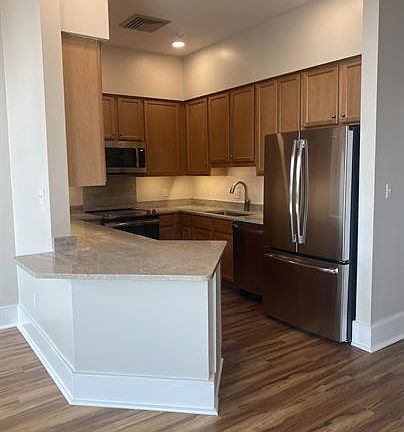 4th image of 215-225 Decatur St #10892639
