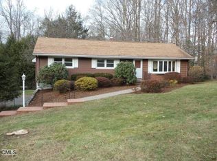 11 Wisteria Dr, Trumbull, CT 06611