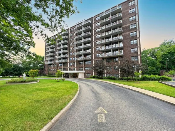 1100 Clove Rd APT 5F, Staten Island, NY 10301