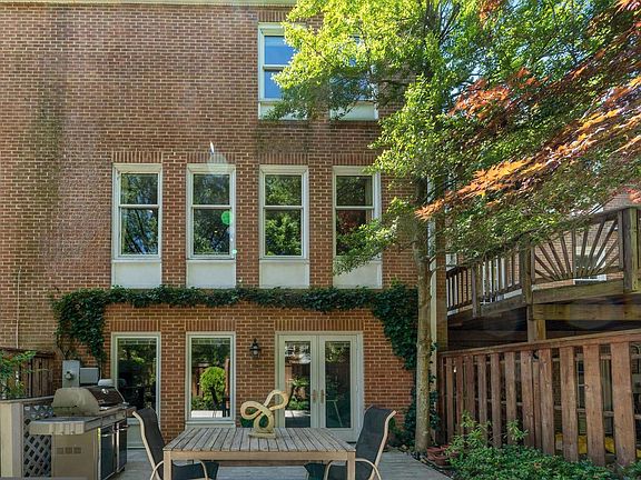 3rd image of 6912 McLean Park Manor Ct
