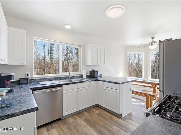 2nd image of 1785 E Raven Cir