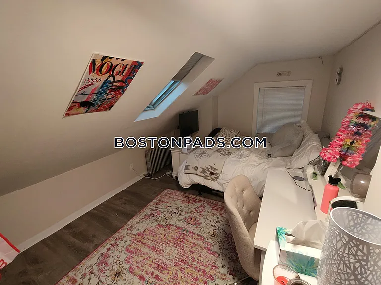 91-93 Cushing St #2 — Photo 11