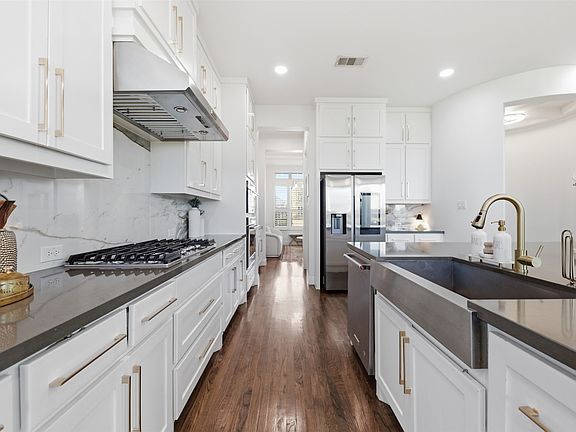 4th image of 2143 Alcove Dr