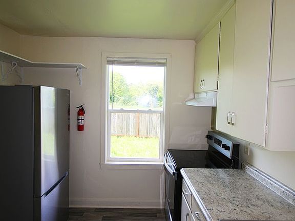 5th image of 72 Idaho St #2