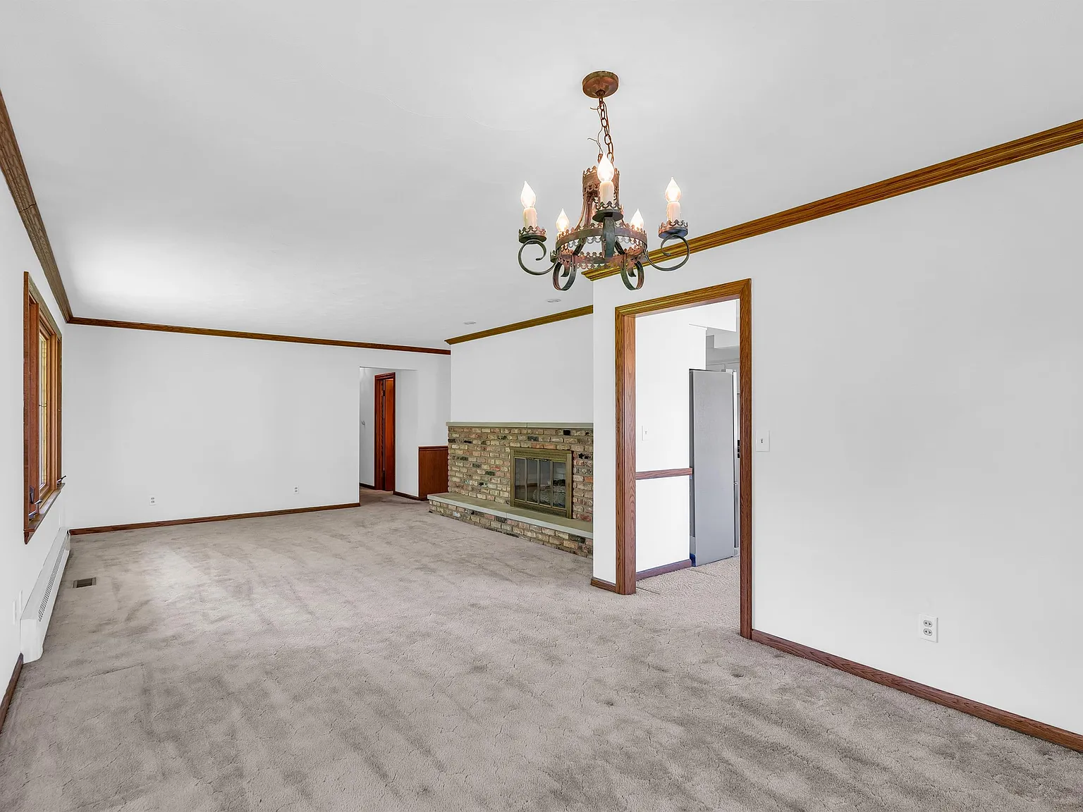 1702 Golfview Drive - 1 — Photo 4