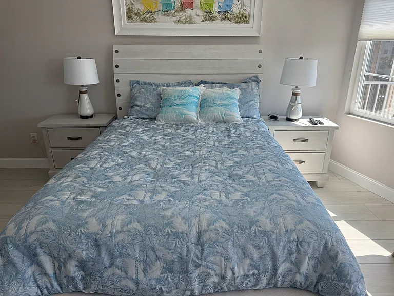 1250 N Portofino Dr #404 — Photo 14