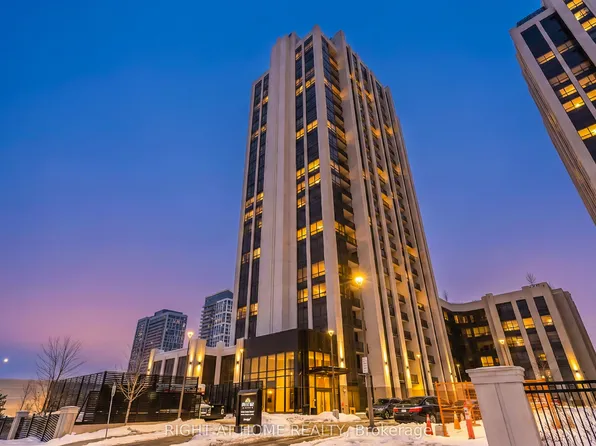 9075 Jane St #2309, Vaughan, ON L4K 4L8