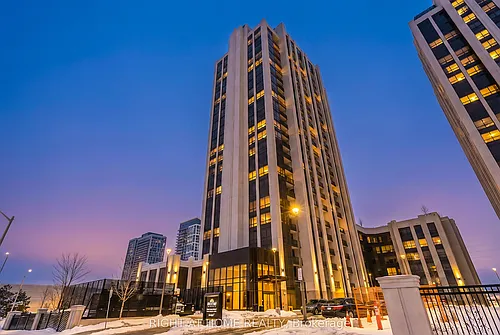 9075 Jane St #704 Photo 1