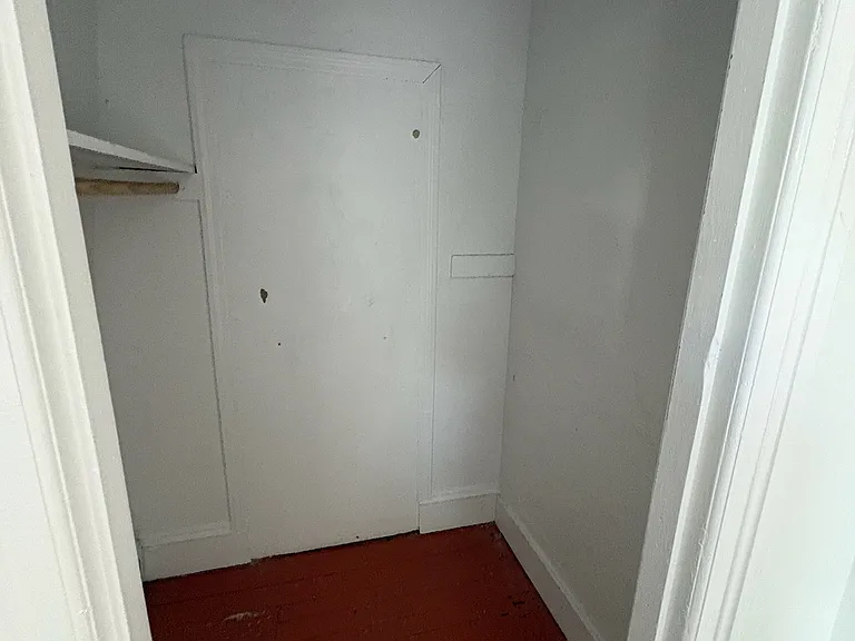 211 Williams St #2 — Photo 2