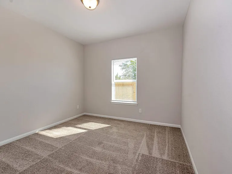 1683 County Road 3556 — Photo 12