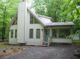 640 Maxatawny Dr, Pocono Lake, PA 18347