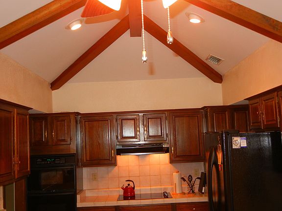 kitche / tile floor / glass smooth top