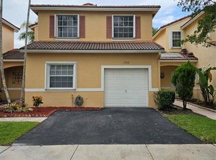 17830 SW 11th Ct, Pembroke Pines, FL 33029