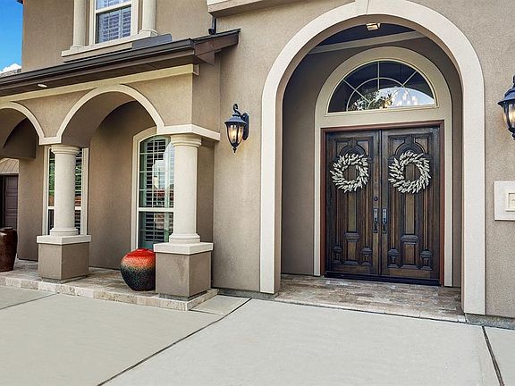 3rd image of 5006 Bridgeton Place Ln