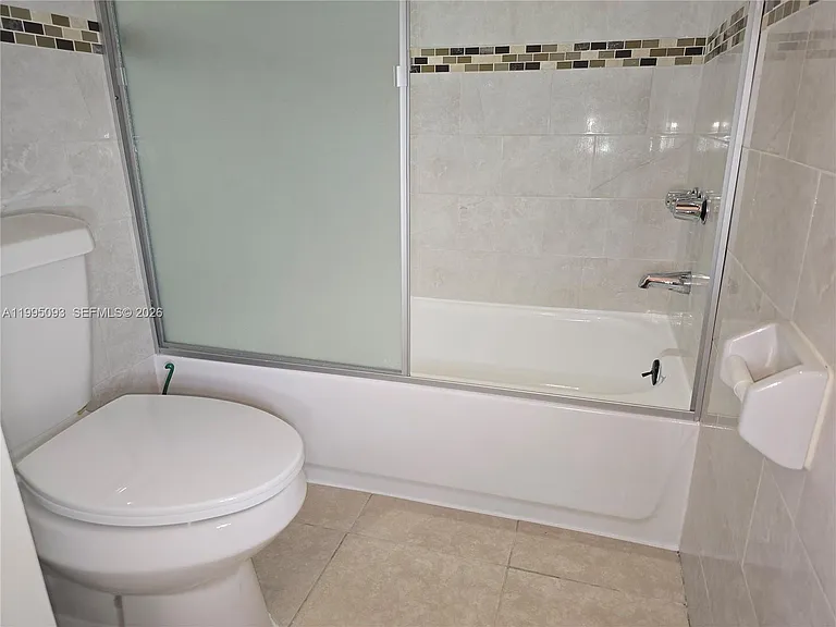 1723 Thomas St #3 — Photo 10