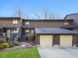 9471 Madison Ln, North Royalton, OH