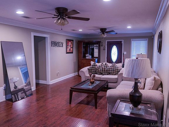 3rd image of 14213 Elmbridge Ave