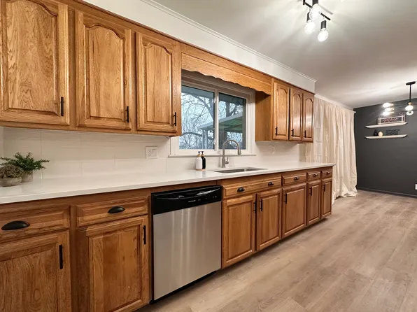 7625 Wright St, Omaha, NE 68124