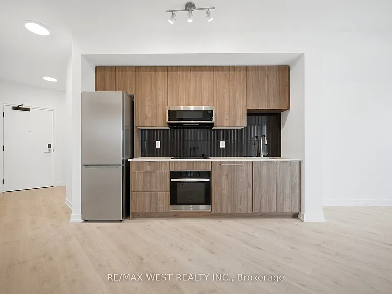2501 Saw Whet Blvd #522 — Photo 9