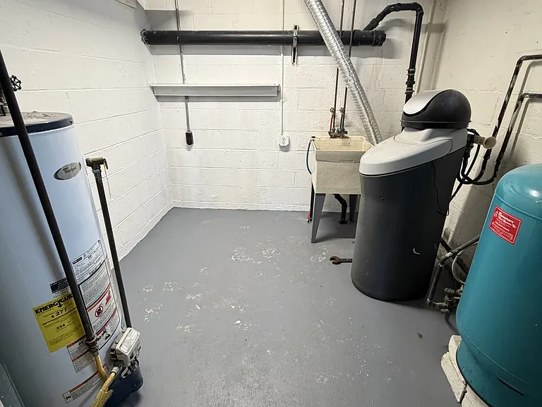 3175 Dewalt Dr #1 — Photo 11