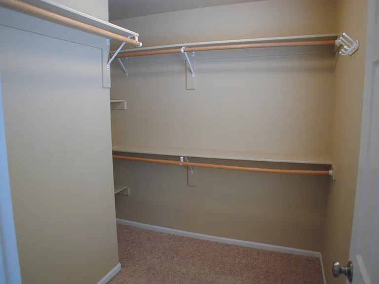 520 W 2nd St — Photo 5