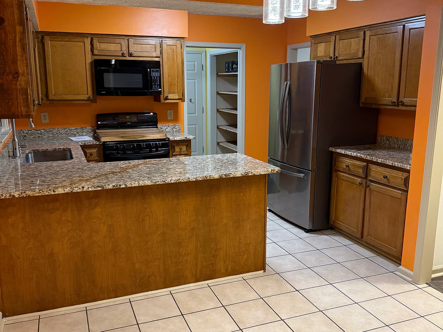 4 bed, 2.5 bath, 1993 sqft, $3,095 — Photo 4