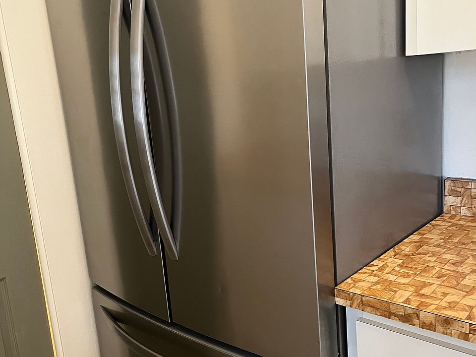 Stainless steel French door refrigerator