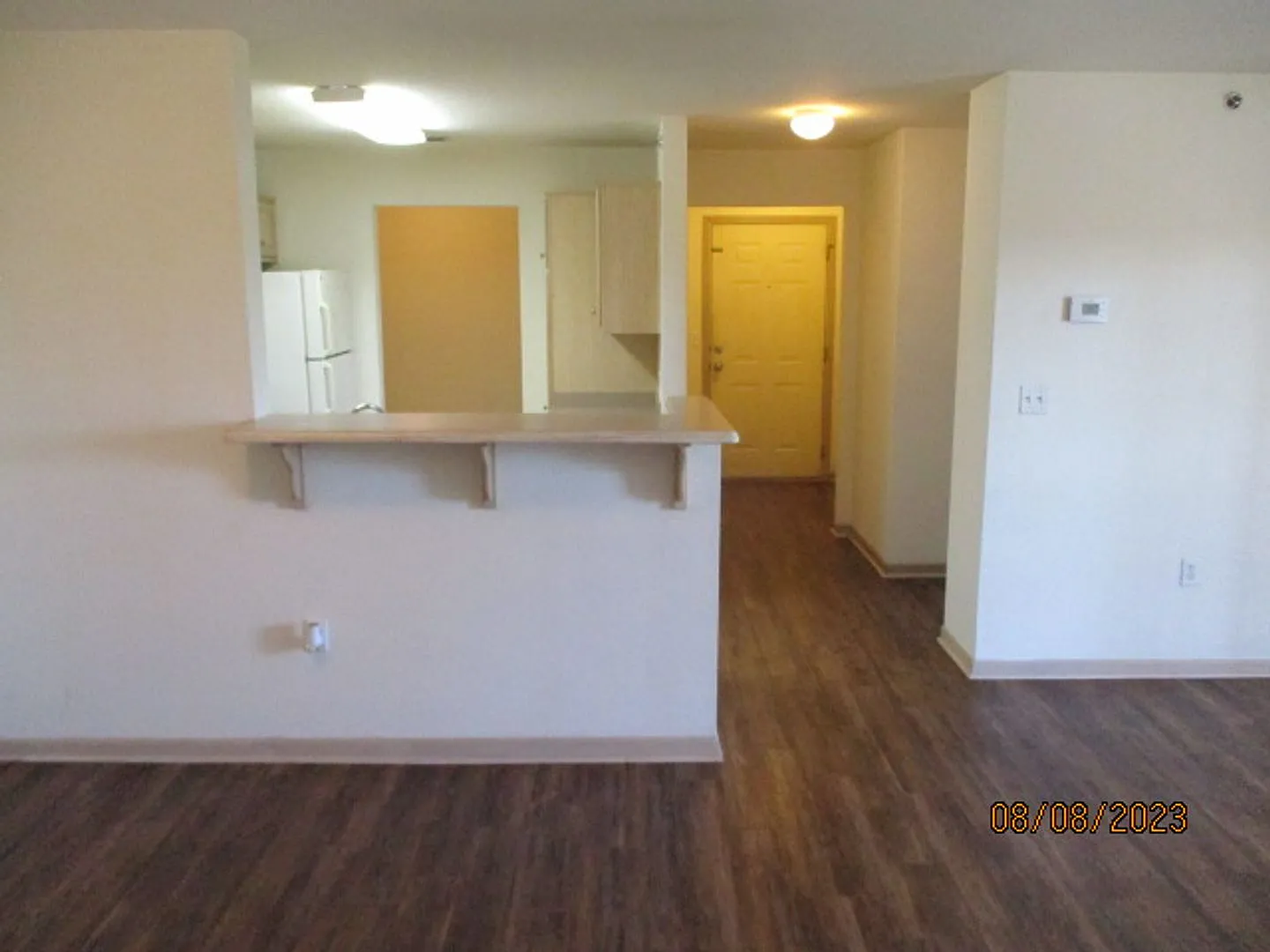 Spacious 2 bedroom! — Photo 2